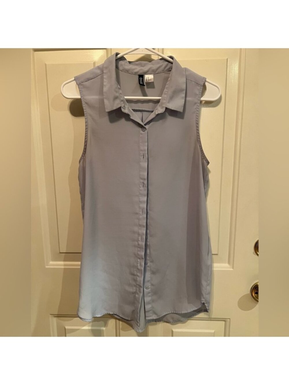 H&M button‎ up blouse